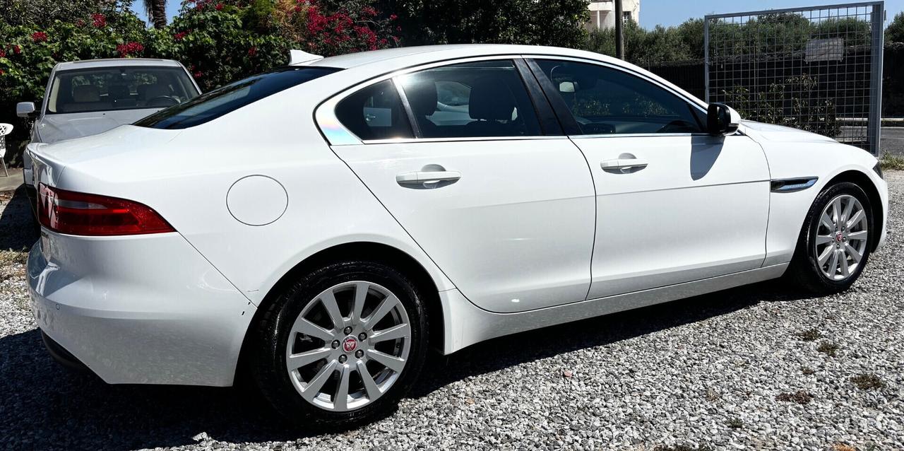 Jaguar XE 2.0 D Turbo aut. Portfolio