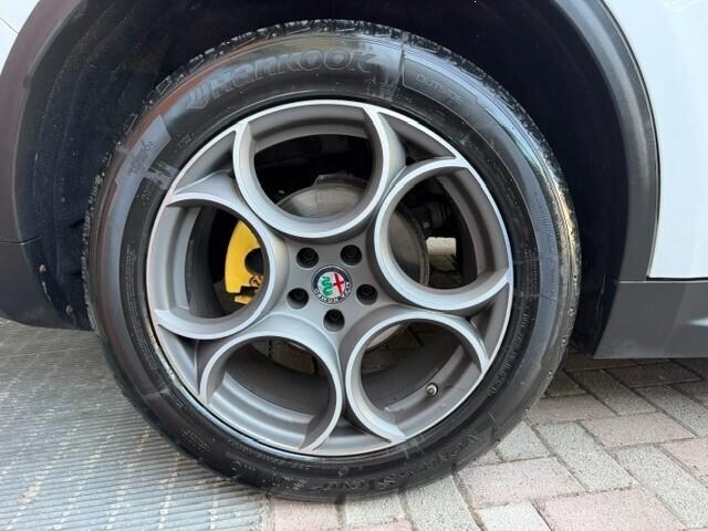 Alfa Romeo Stelvio 2.2 Turbodiesel 210 CV AT8 Q4 Super