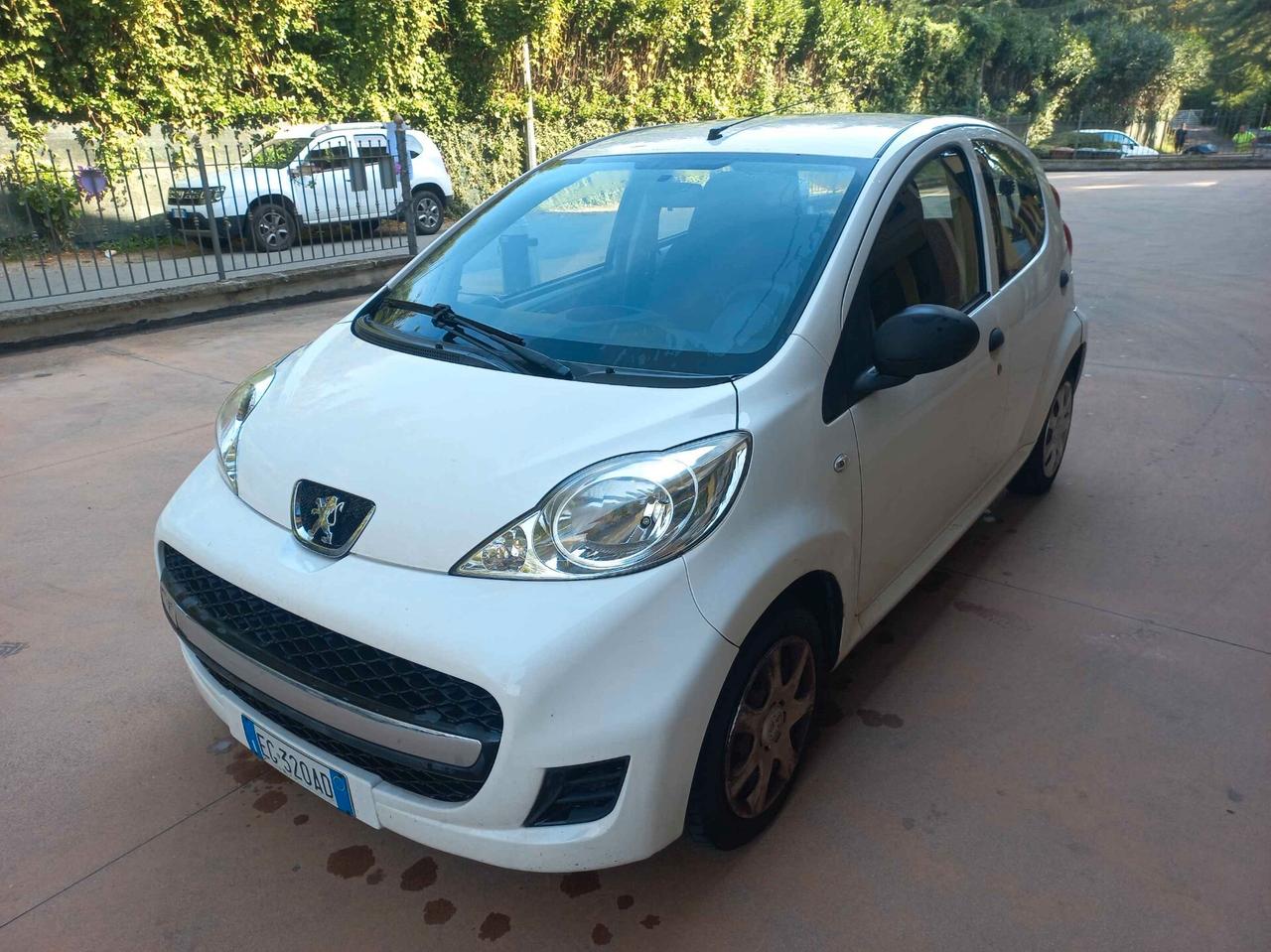Peugeot 107 1.0 68CV 5p. Desir