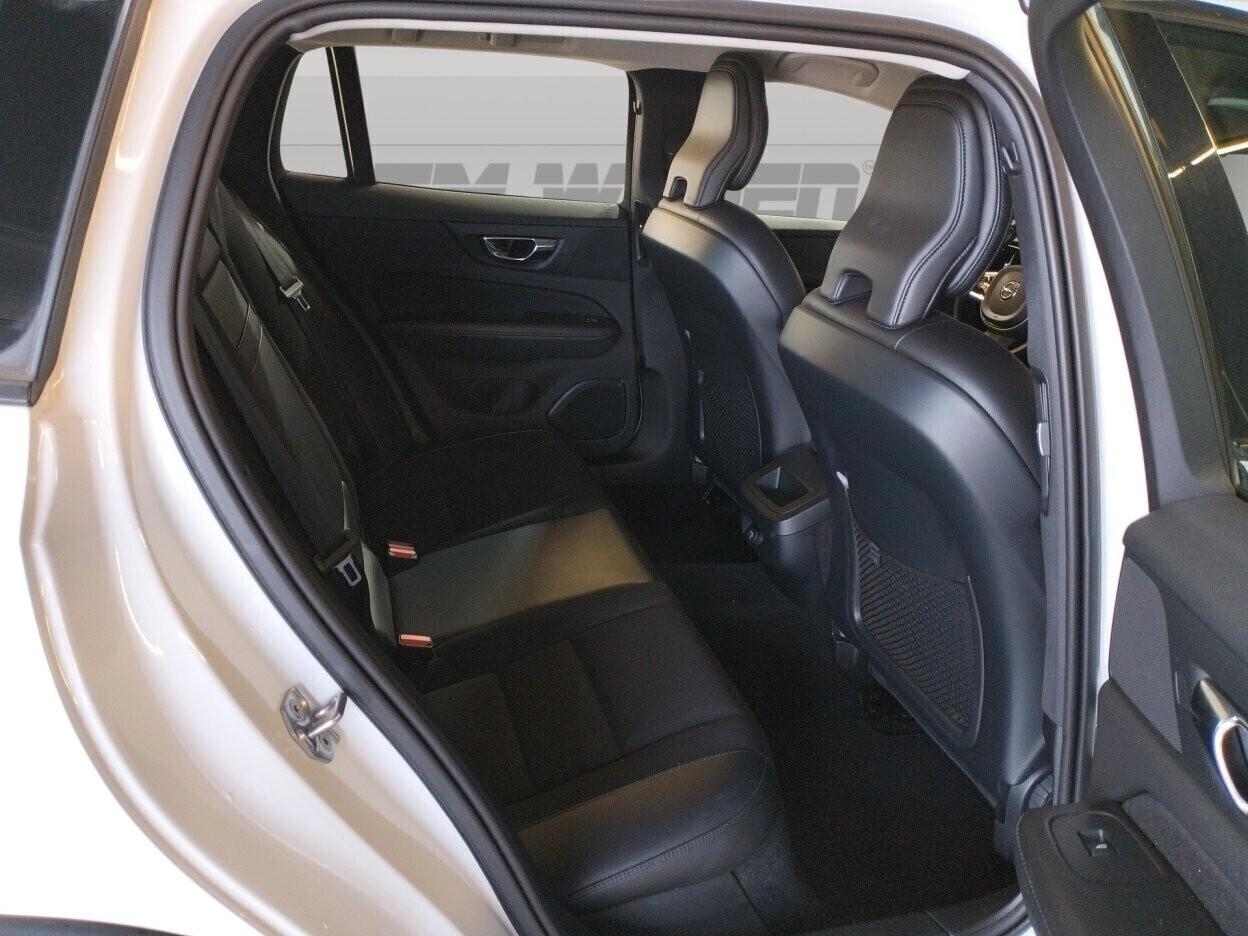 Volvo V60 Cross Country 2.0 d4 Business Plus awd geartronic my20