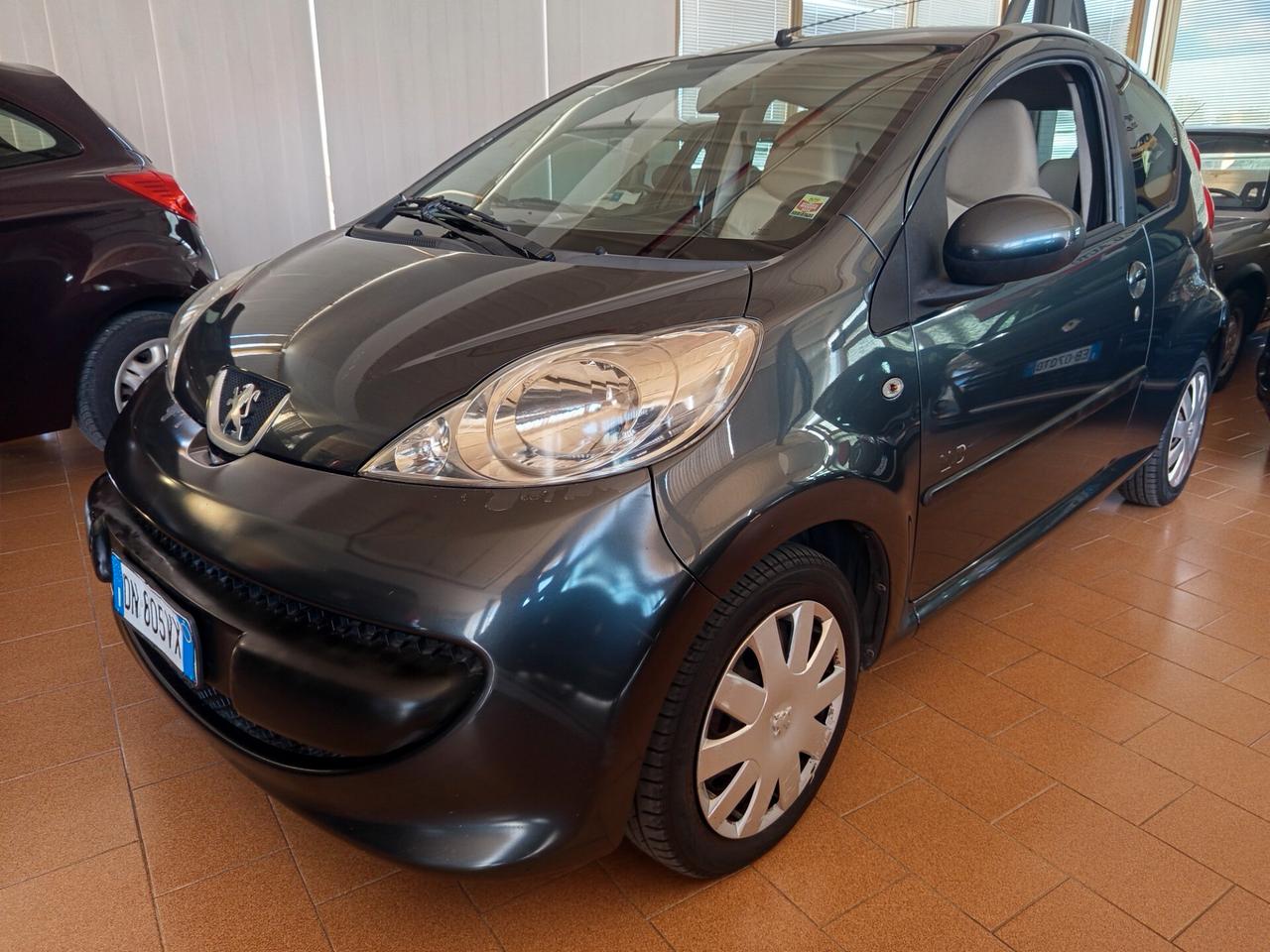Peugeot 107 1.0 68CV 3p. Sweet Years ok neopatentati