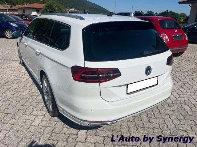 VOLKSWAGEN Passat Variant 2.0 TDI SCR 190 CV DSG Executive BMT Rline