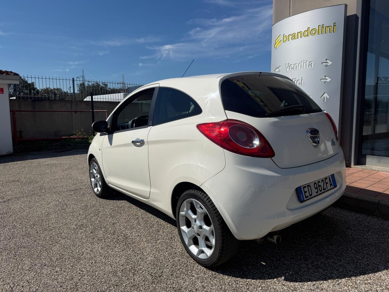 Ford Ka 1.2 8V 69CV Titanium 45000km REALI