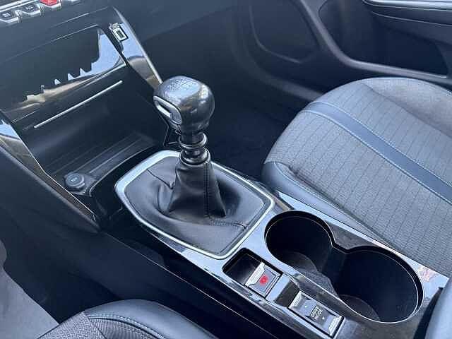 Peugeot 2008 1.2 ureTech 100 CV Allure Pack