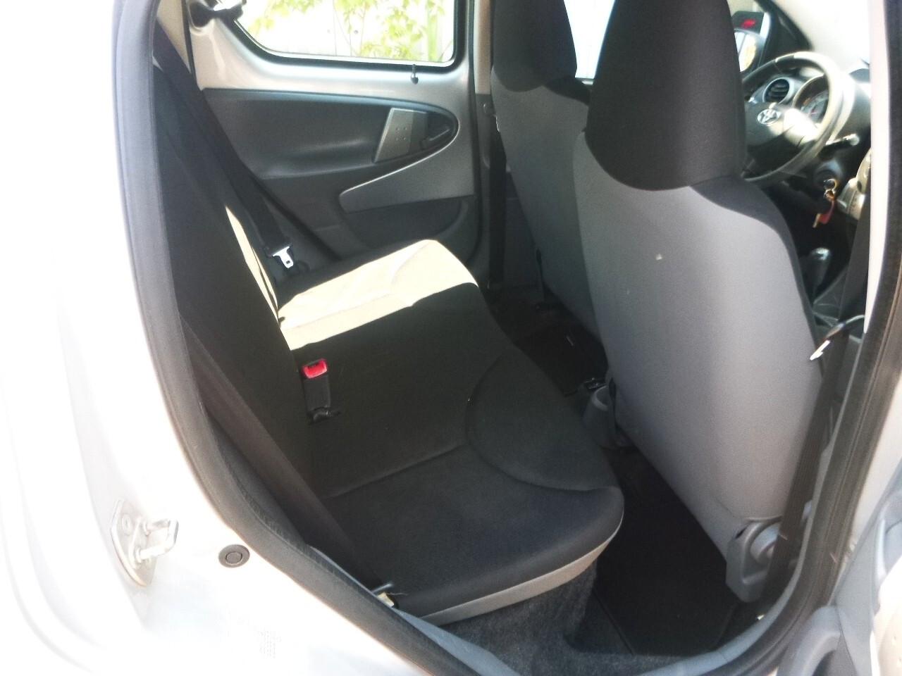 Toyota Aygo X 1.0 VVT-i 72 CV 5 porte Active neopatentati
