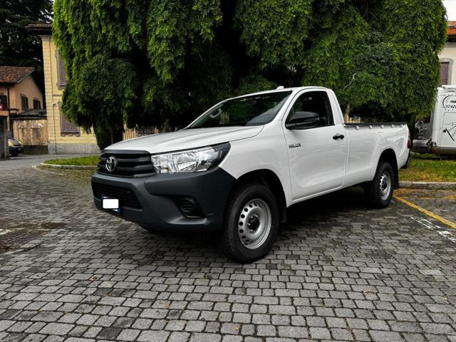 TOYOTA Hilux 2.4 D-4D 4WD 2 porte Single Cab Comfort
