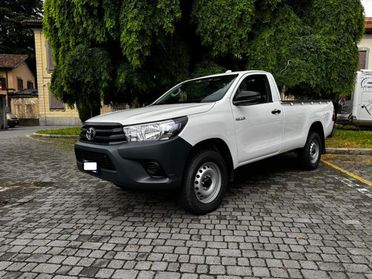 TOYOTA Hilux 2.4 D-4D 4WD 2 porte Single Cab Comfort