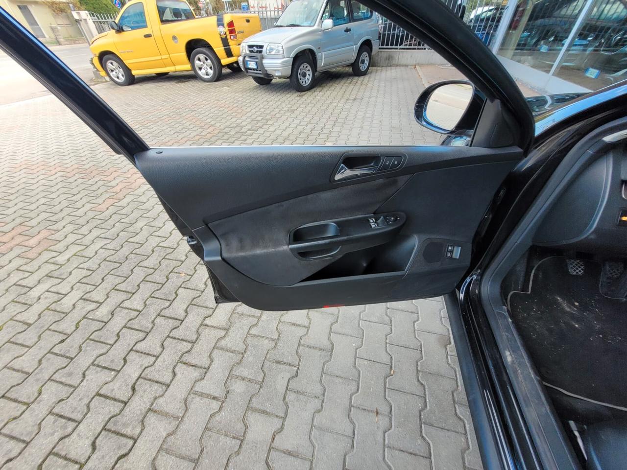 Volkswagen Passat 2.0 TDI DPF Var. Comfortline