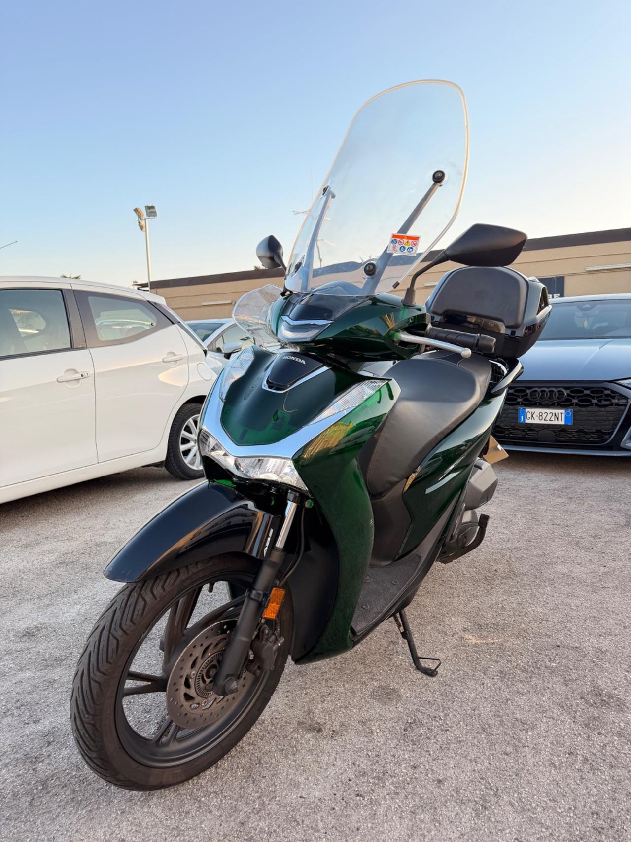 Honda SH 125 VETRO FINANZIAMENTO IN SEDE