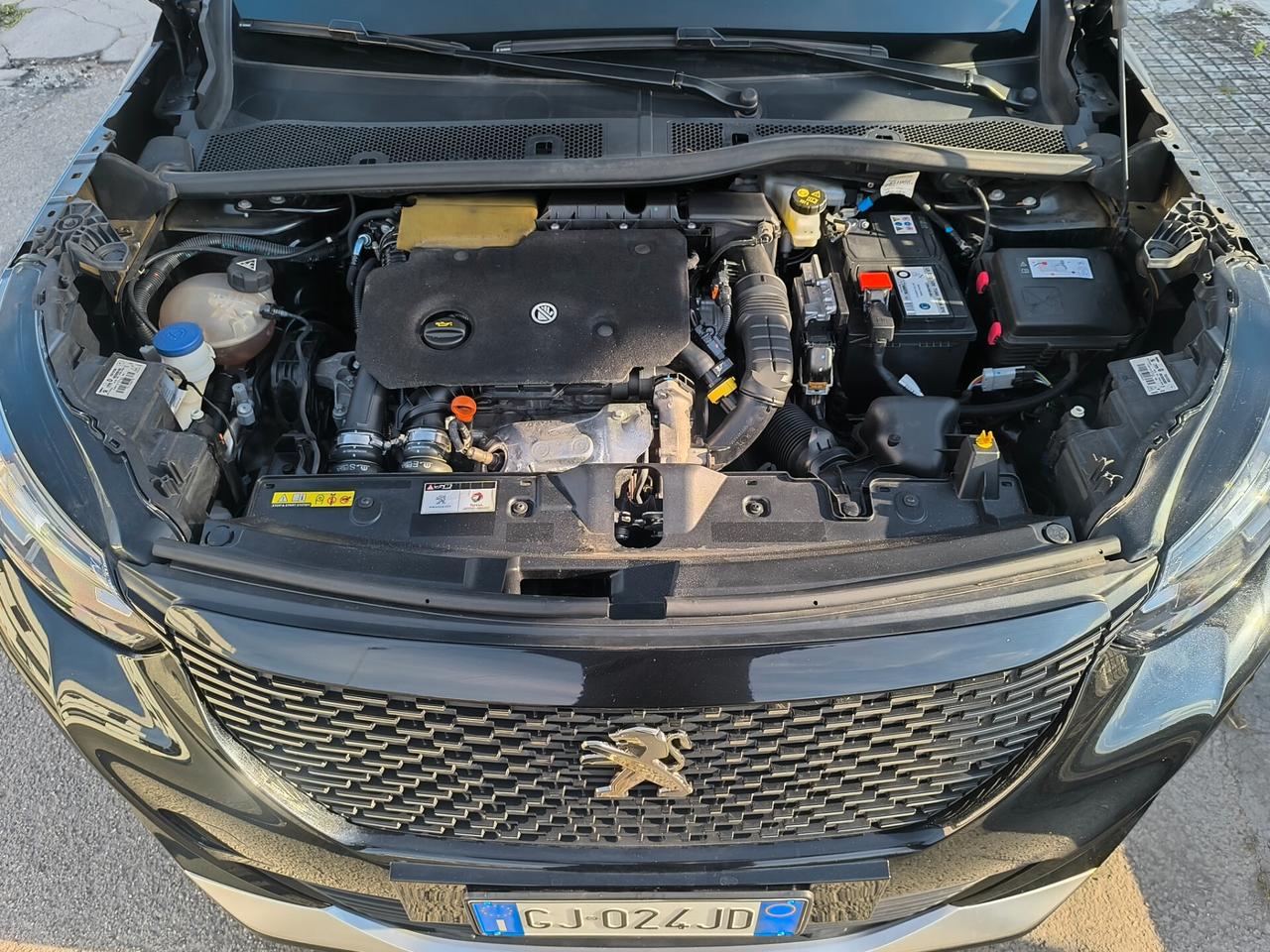 PEUGEOT 2008 ALLURE PACK 1.5 HDI 04/2022 LED/NAV/ SENS. POST/
