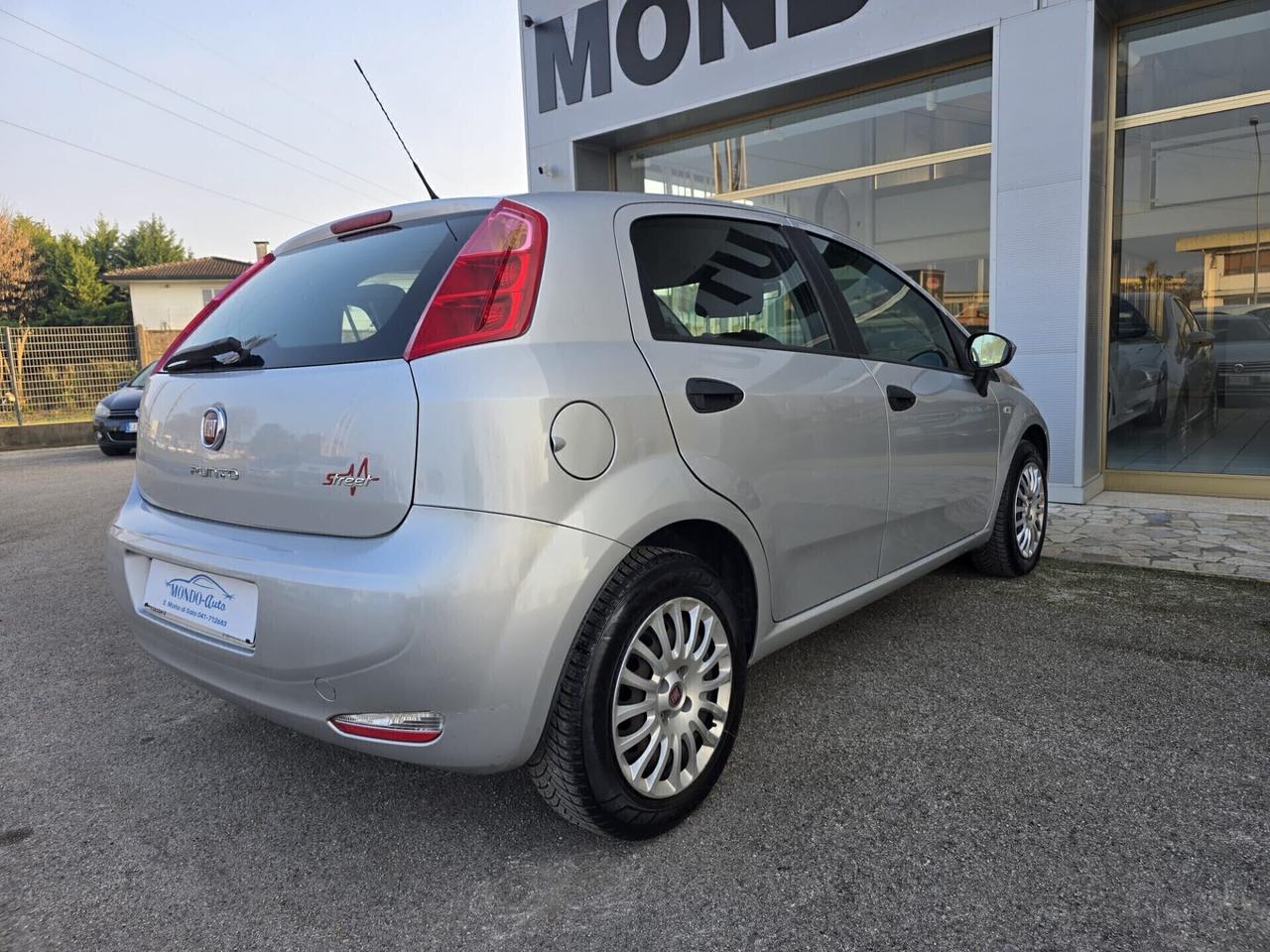 Fiat Punto 1.3 MJT 75 CV 5 porte 2015