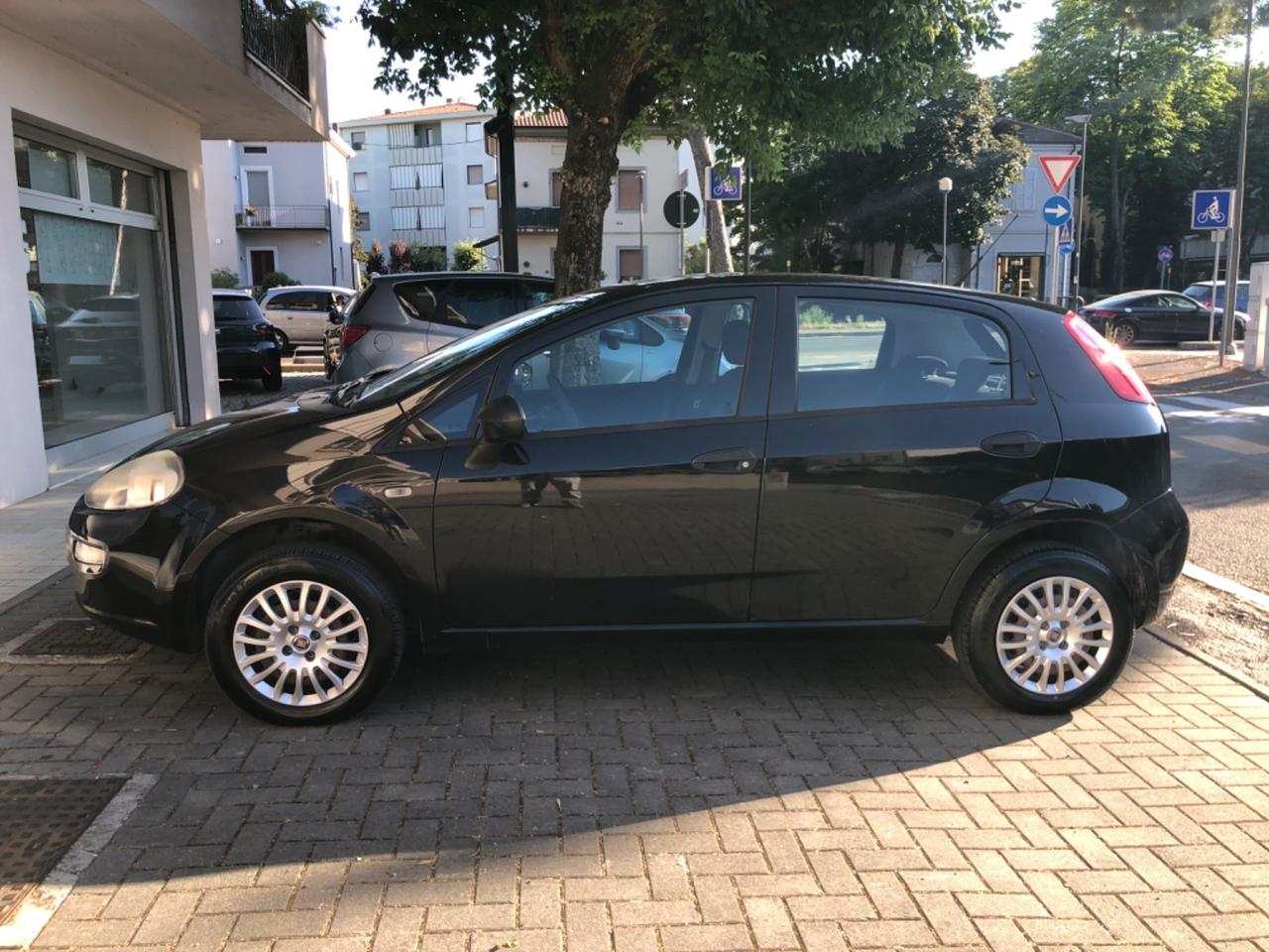 Fiat Punto 1.4 8V 5 porte Natural Power Street