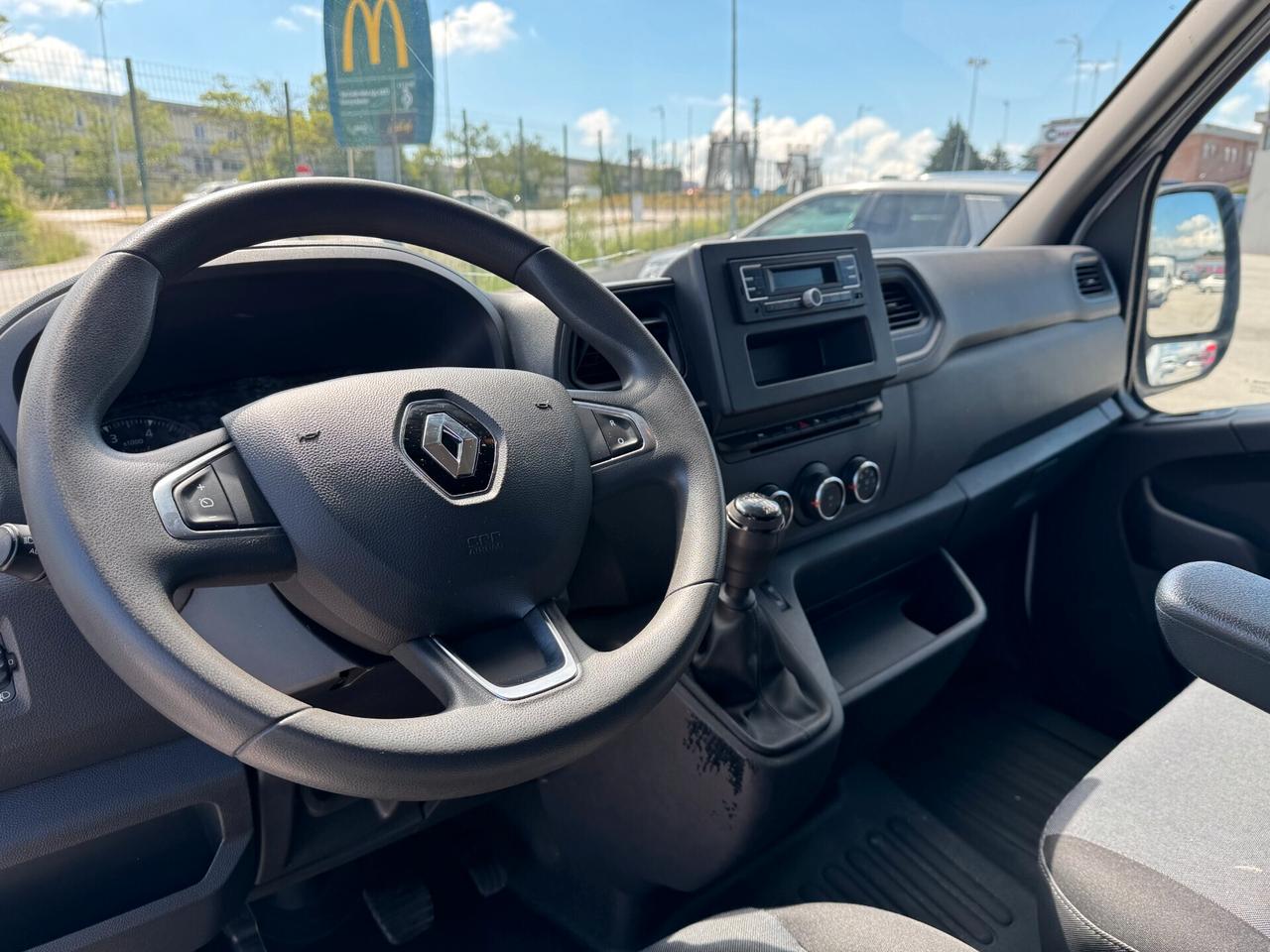 RENAULT Master T35 2.3 dCi 135 14.680 IVA ESCLUSA