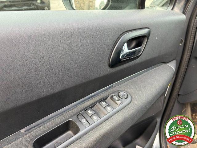 PEUGEOT 5008 1.6 e-HDi 115CV Stop&Start cambio robotizzato Allu