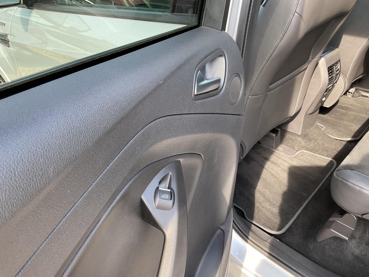 Ford Kuga 1.5 TDCI 120 CV S&S 2WD Powershift ST-Line