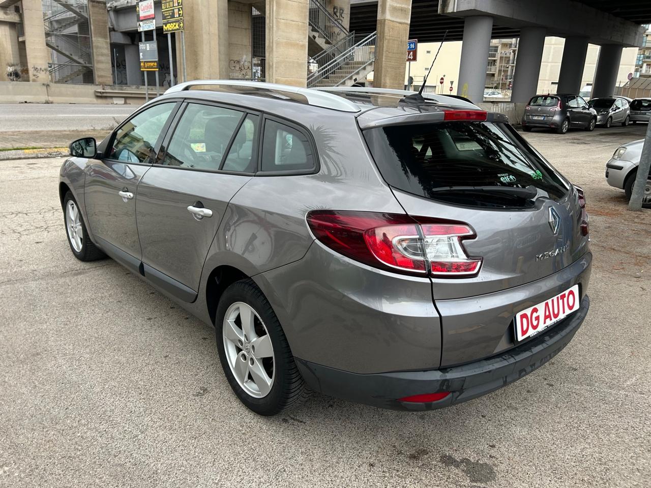 Renault Megane sw 1.5 dCi 110 cv 2011