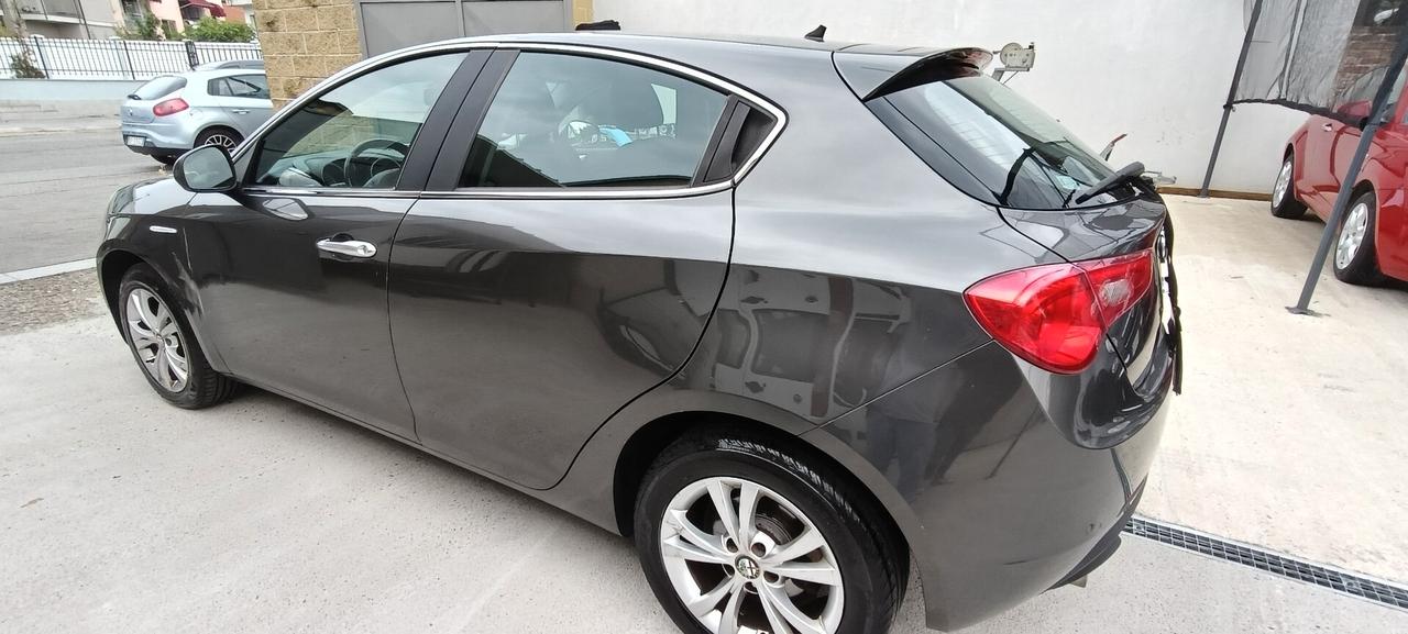 Alfa Romeo Giulietta 2.0 JTDm-2 140 CV Exclusive