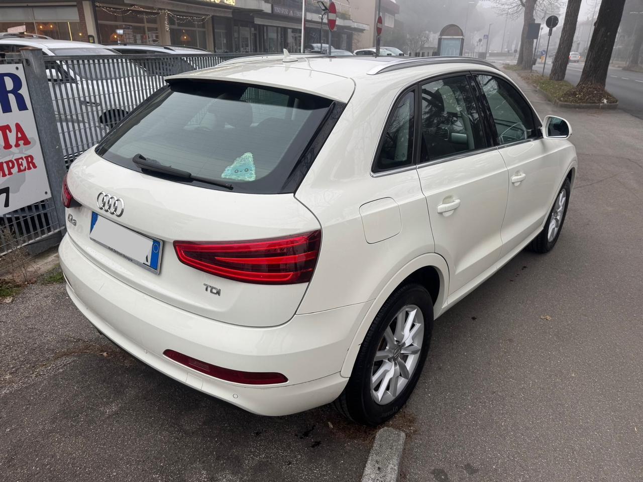 Audi Q3 2.0 TDI business Plus neopaten garanzia 12 mesi