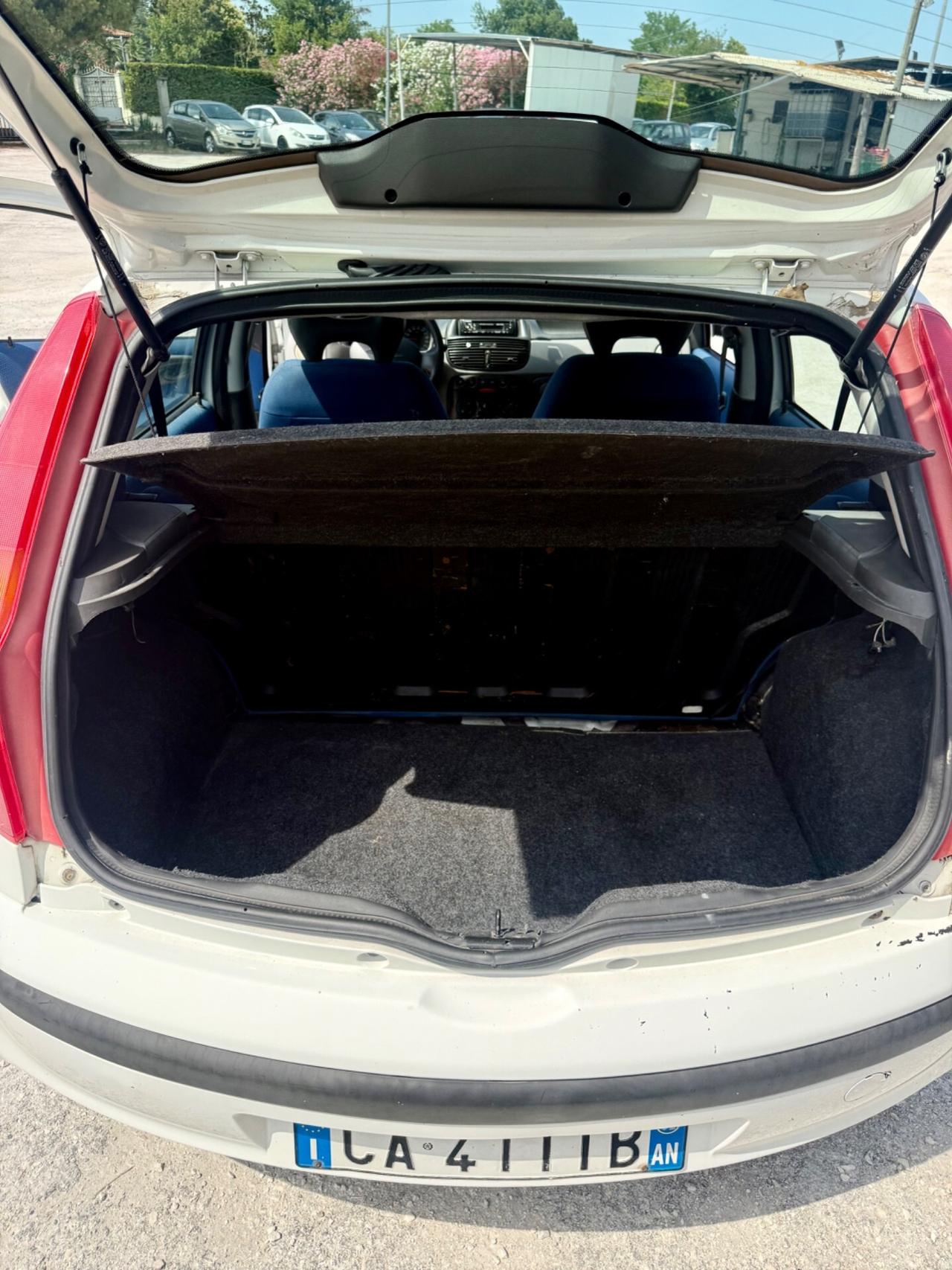 Fiat Punto 5porte 1.2 Benzina Neopatentati UNIPROPRIETÀ