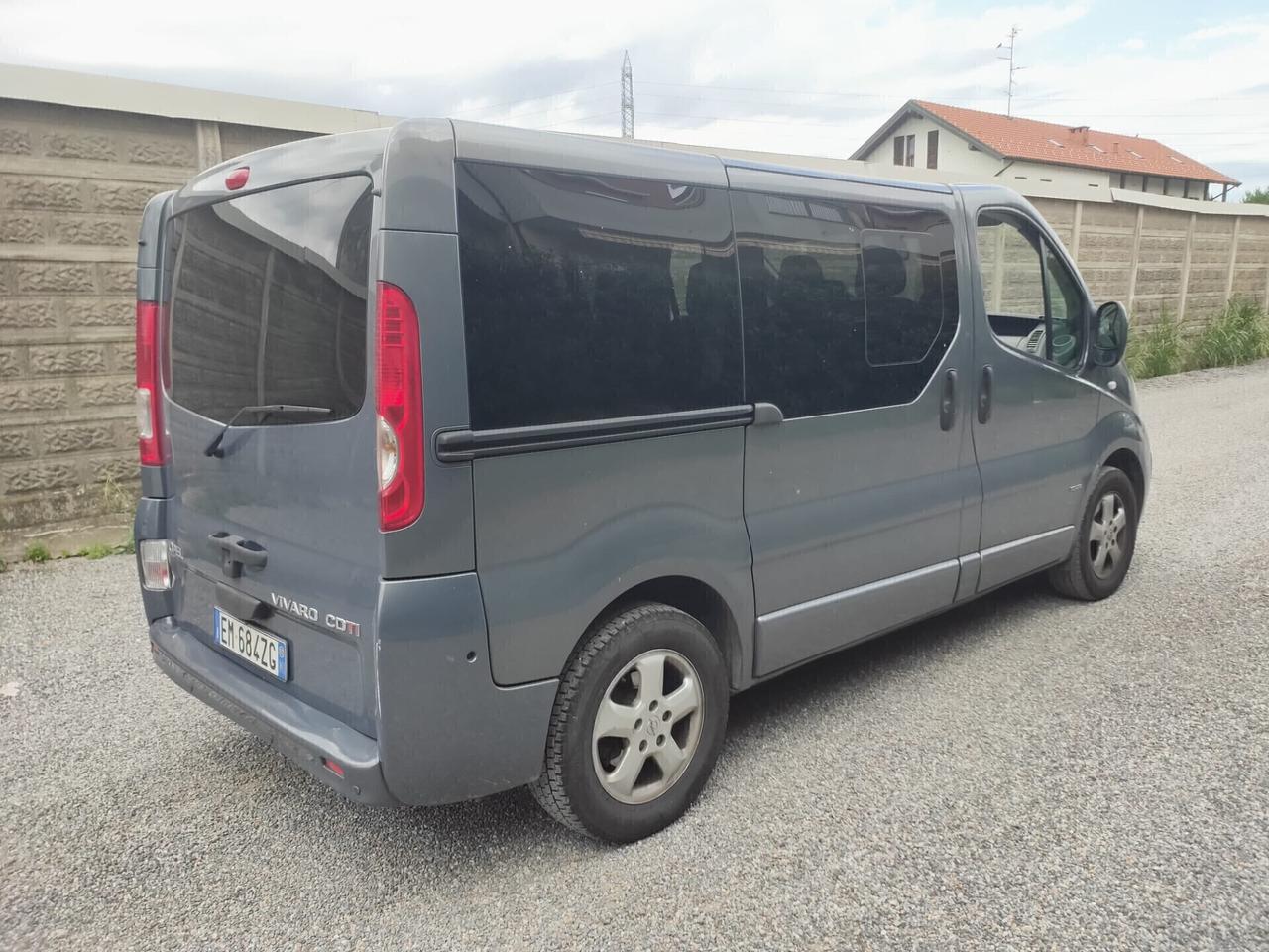 Opel Vivaro Tour 9p 2012