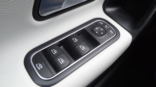 MERCEDES-BENZ A 180 d Automatic Business