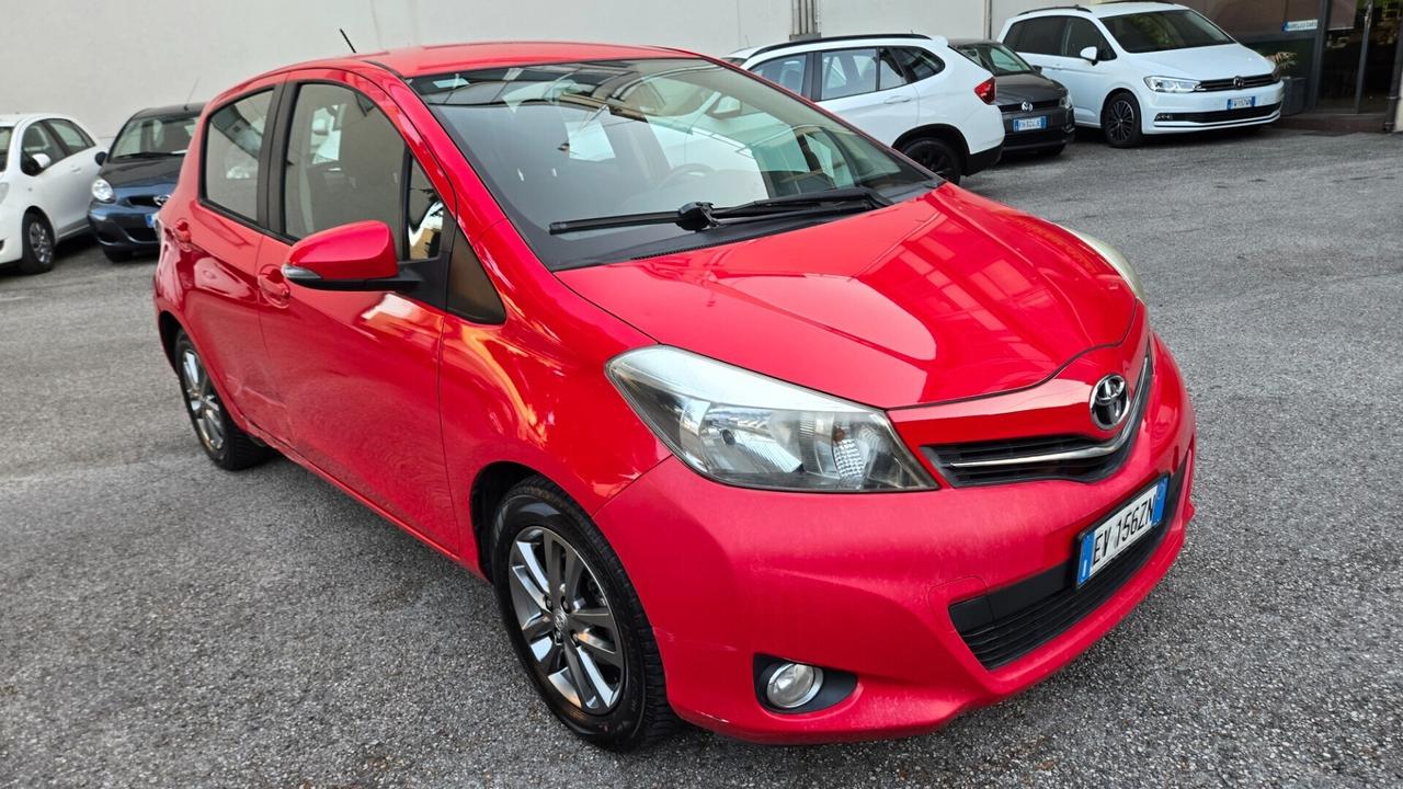 Toyota Yaris 1.0 5 porte Lounge