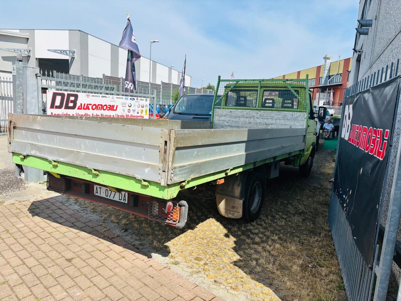 Iveco Daily 35.8 2.5 D PL-DC Cab. p3.ti Basic