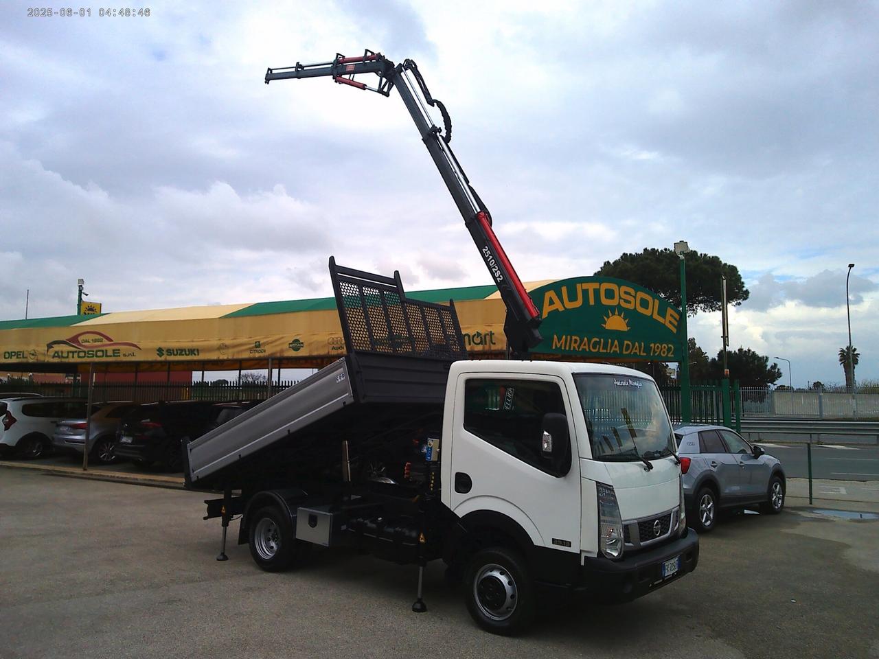 Nissan Cabstar NT 400 3000 E6 GRU AG 2510 2+2 JIB RIBALTABILE 92K