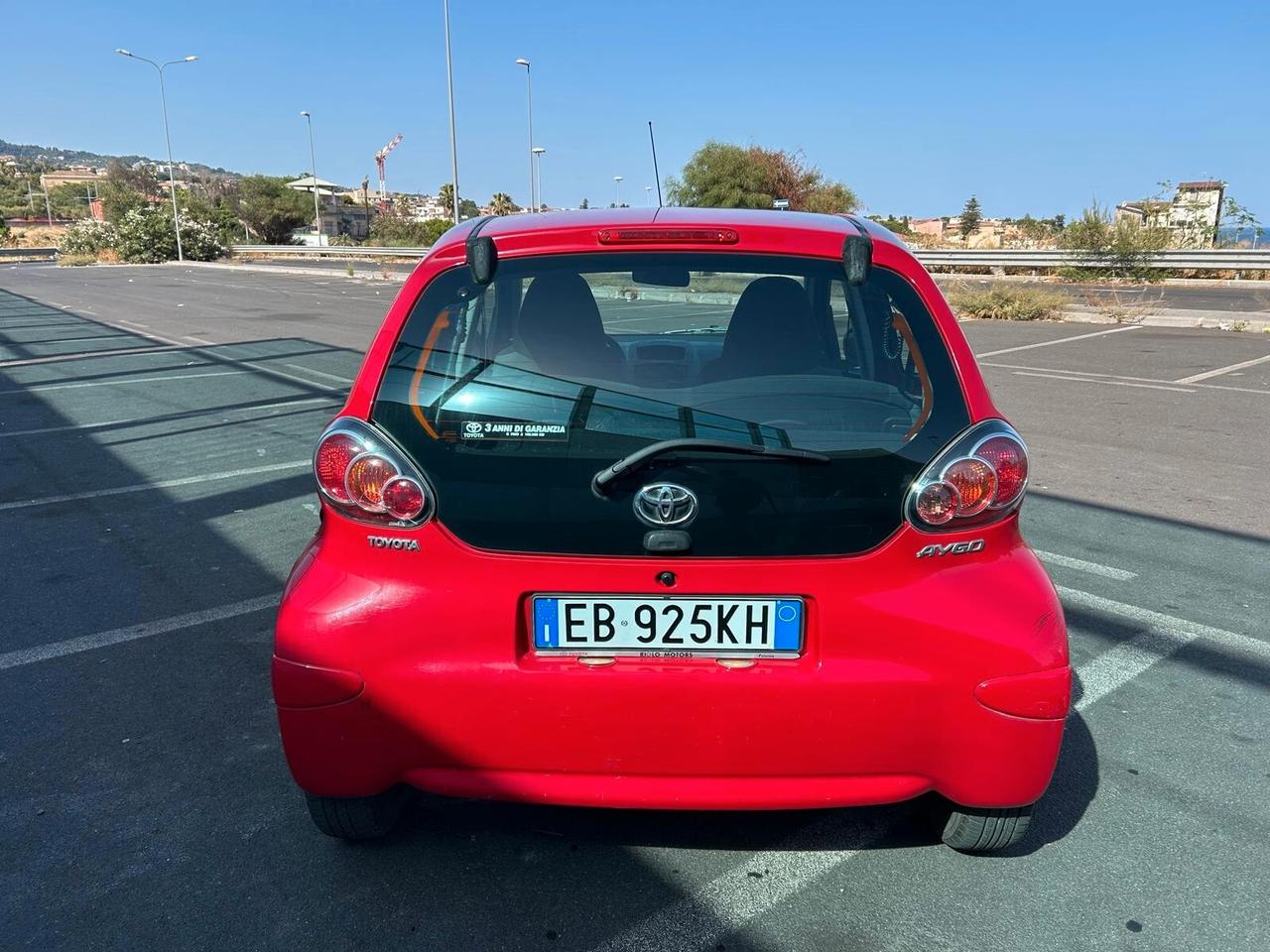 TOYOTA AYGO 1.0 BENZINA – 5 PORTE – SOLO 47.000 KM – CONDIZIONI DA VETRINA!