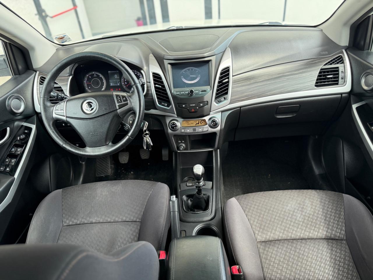 Ssangyong Korando 2.2 Diesel 2WD MT Plus