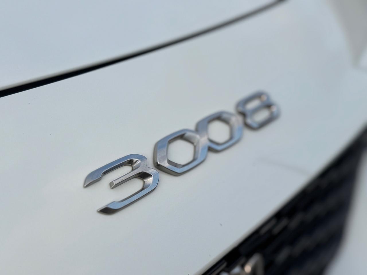 PEUGEOT 3008 1.6 BLUEHDI 130 CV N1 BIANCO PERLA FULL IVA