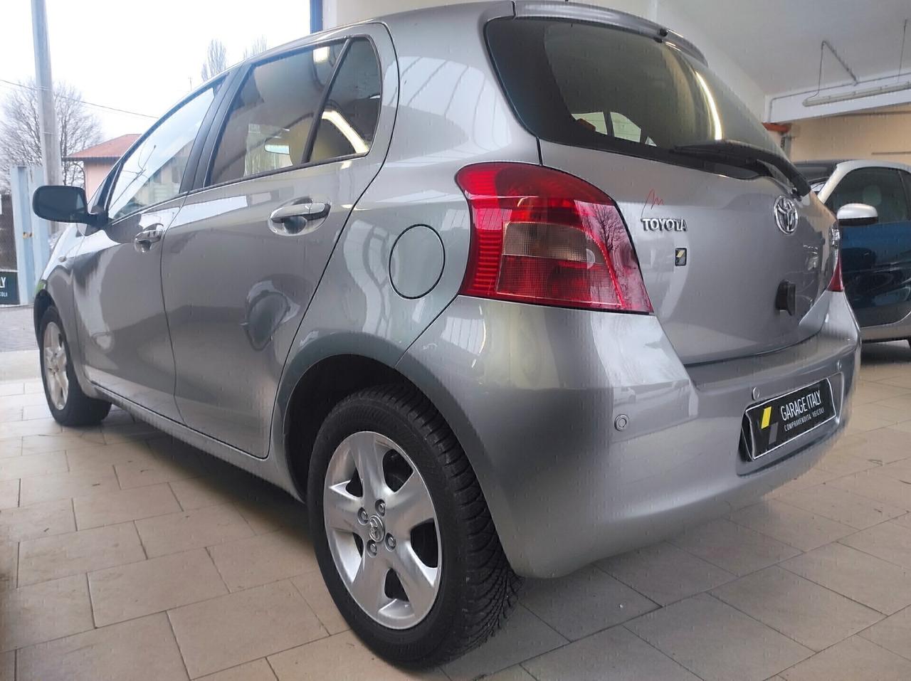 Toyota Yaris 1.0 5 porte Sol