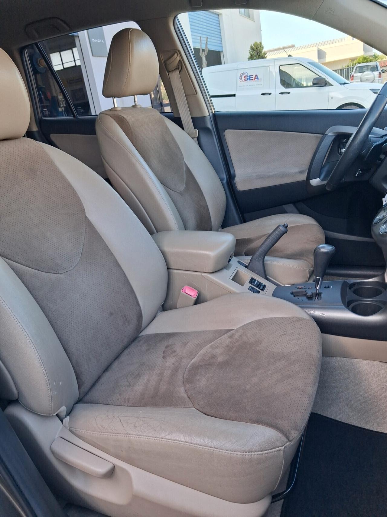 TOYOTA Rav4 Crossover 2.200 D-Cat 150cv 4WD Autom.