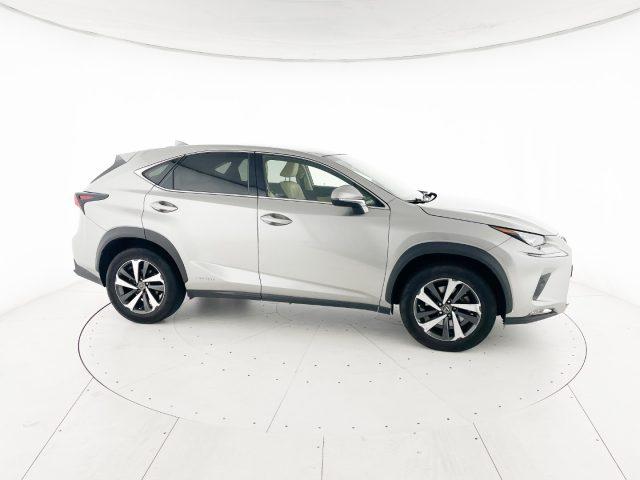 LEXUS NX 300 Hybrid 4WD Luxury