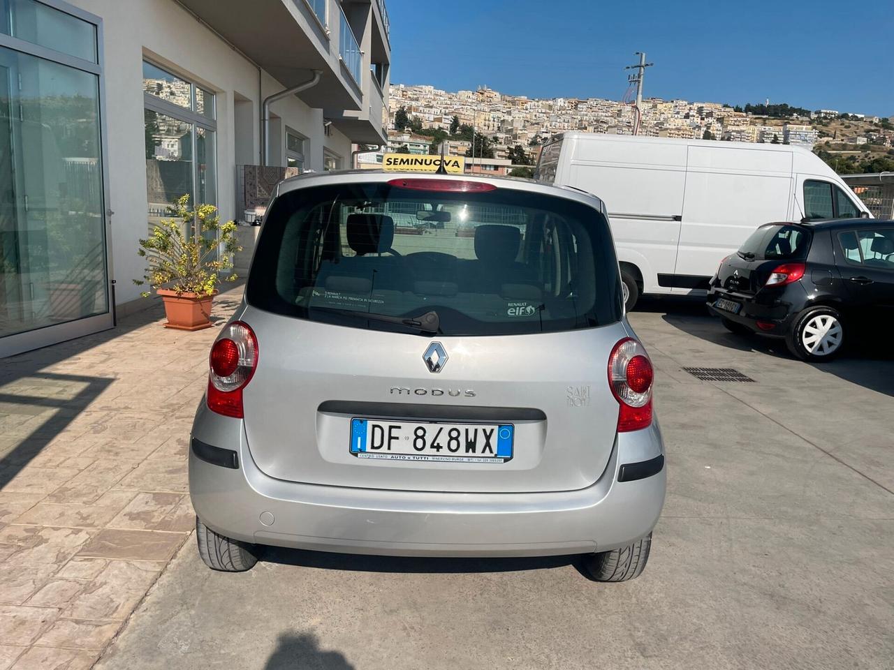 Renault Modus 1.2 16V Luxe ok neopatentati