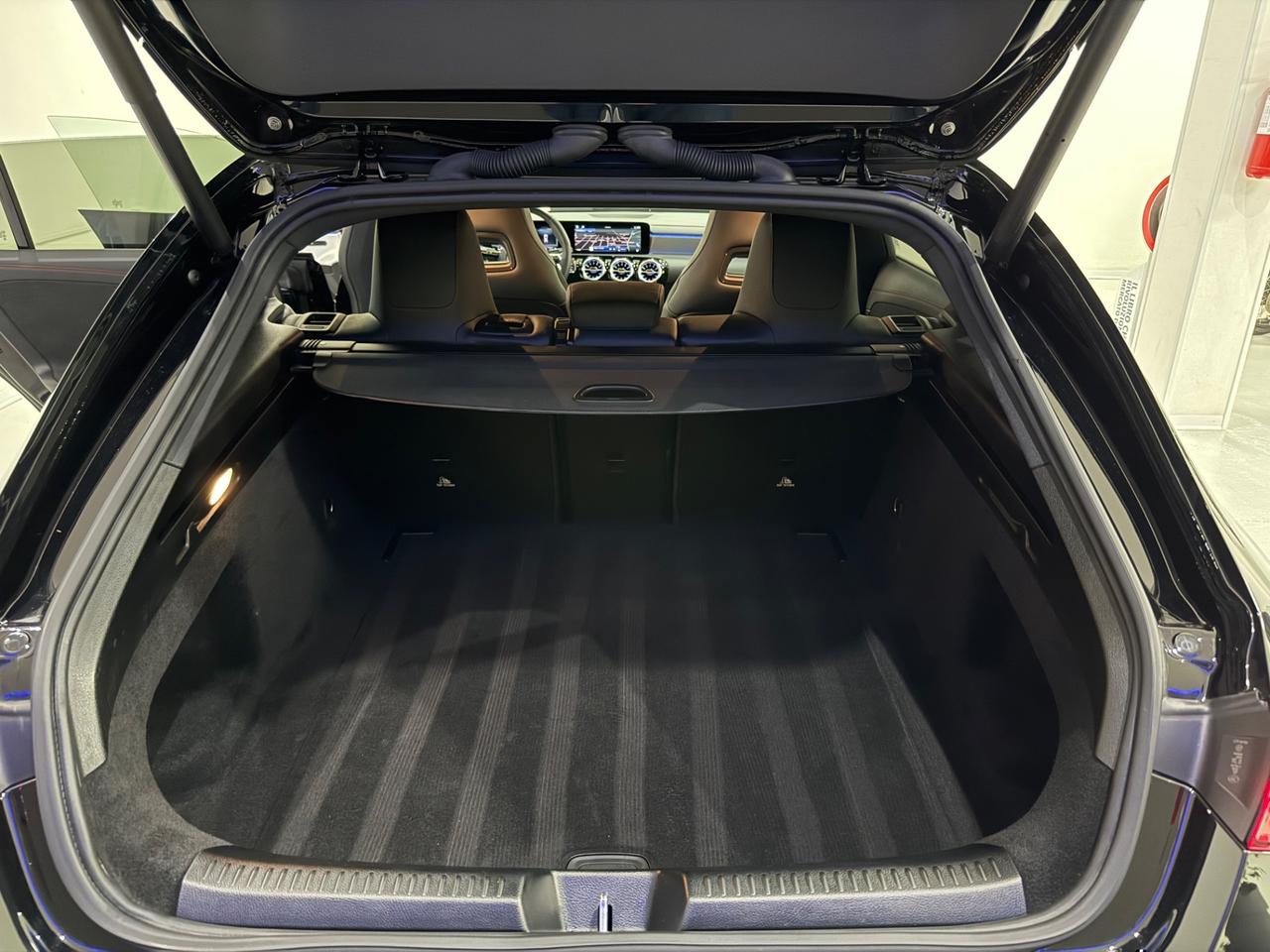 Mercedes-benz CLA 180 d 2.0 ShootingBrake AMG Premium Plus