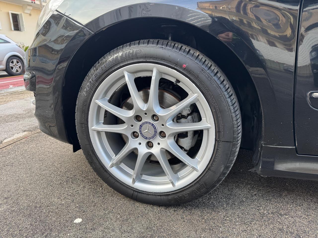 Mercedes Benz B180 2.0 DIESEL 109CV Sport 2010