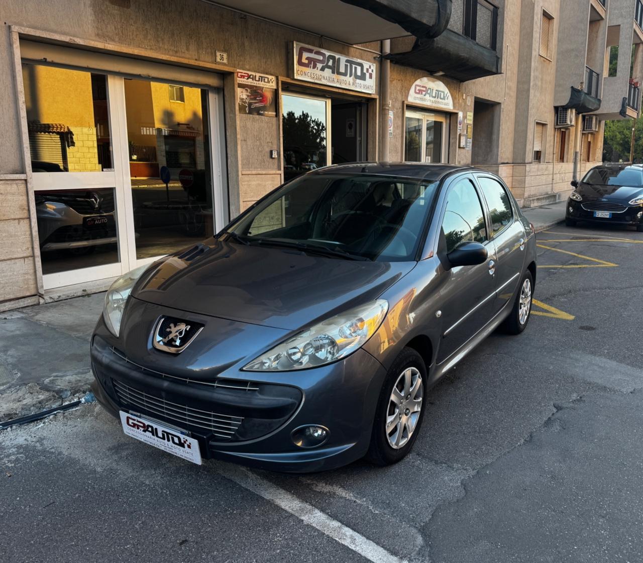 Peugeot 206 1.4 HDi 70CV NEOPATENTATI
