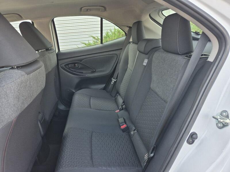 Toyota Yaris Cross 1.5 Hybrid 5p. E-CVT AWD-i Business