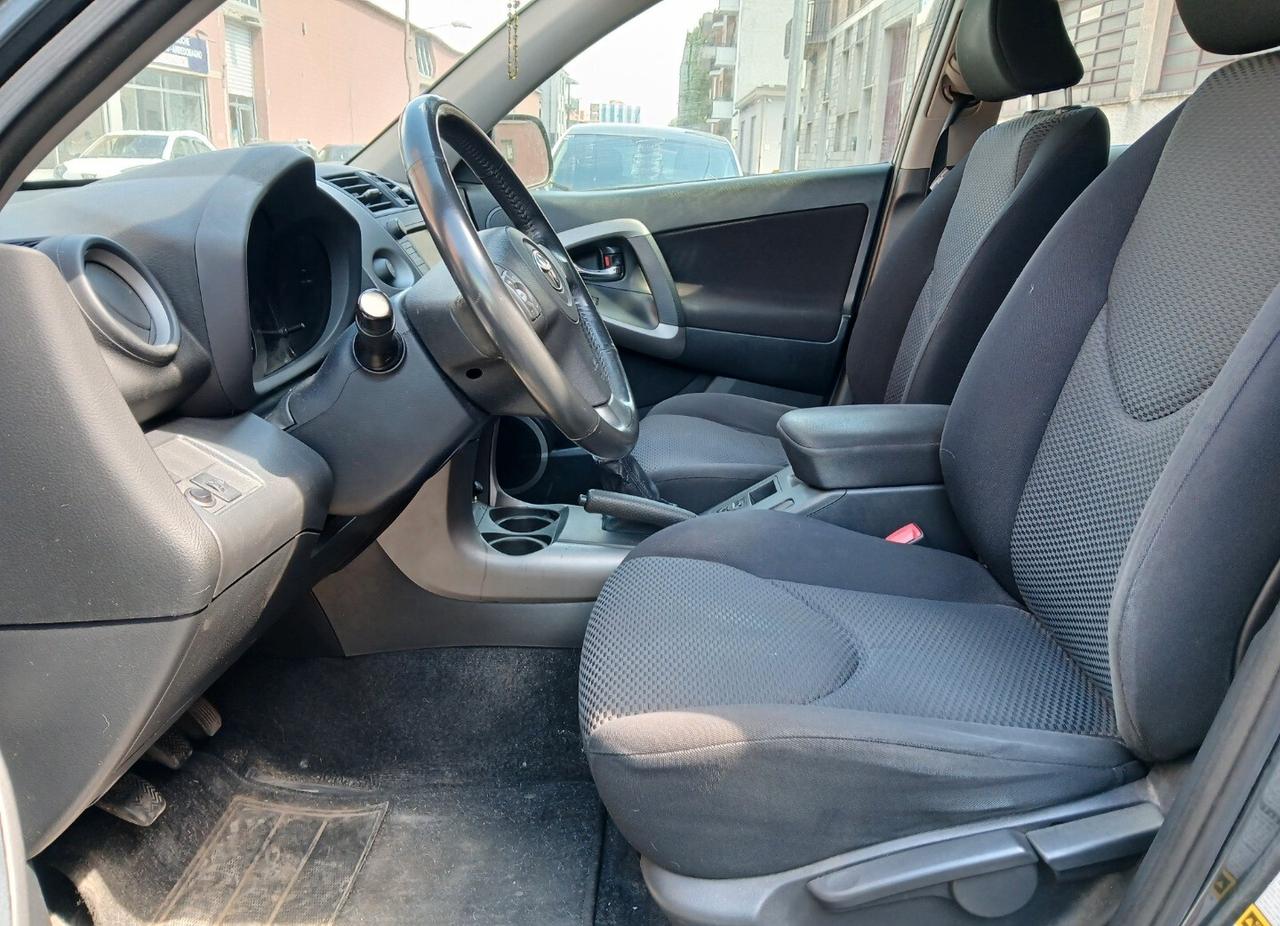 TOYOTA Rav4 Sol 2.200 D-4D 136cv 4WD