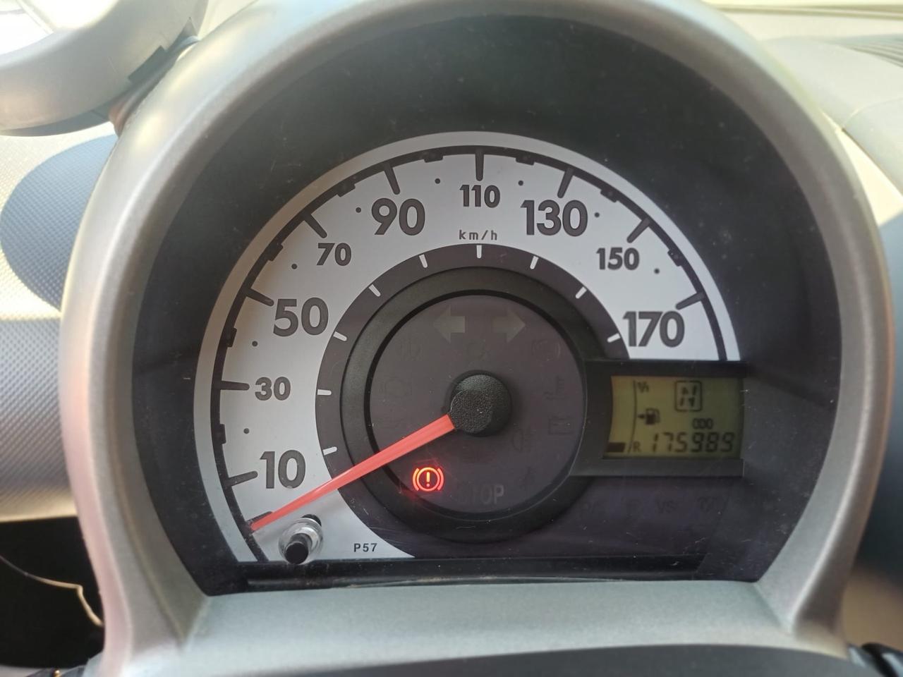 Toyota Aygo 1.0 12V VVT-i 5 porte Deep Ocean Connect MMT