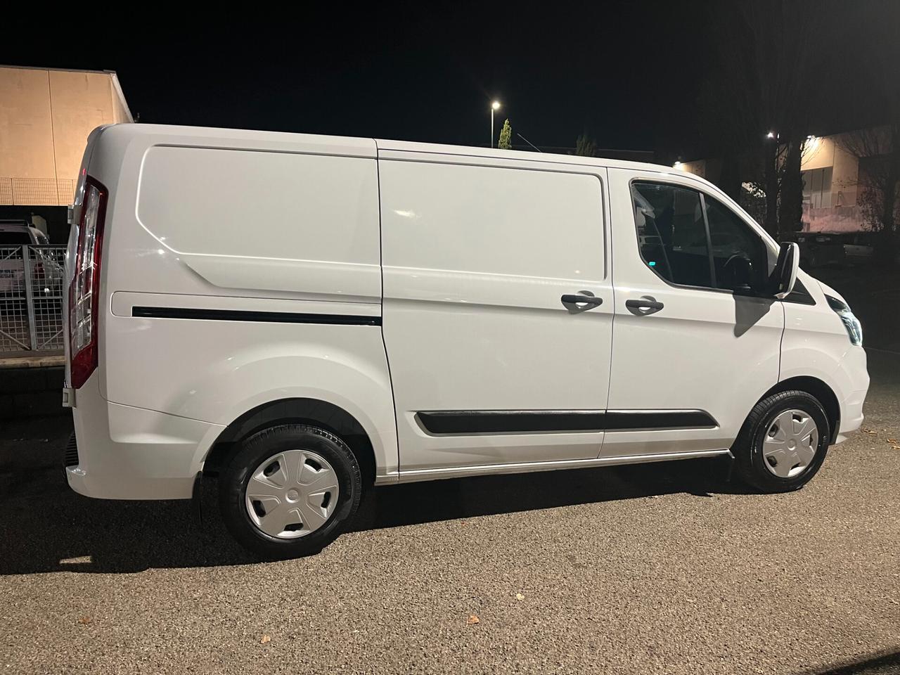 Ford Transit Custom 300 2.0 EcoBlue 130 PC Furgone Trend