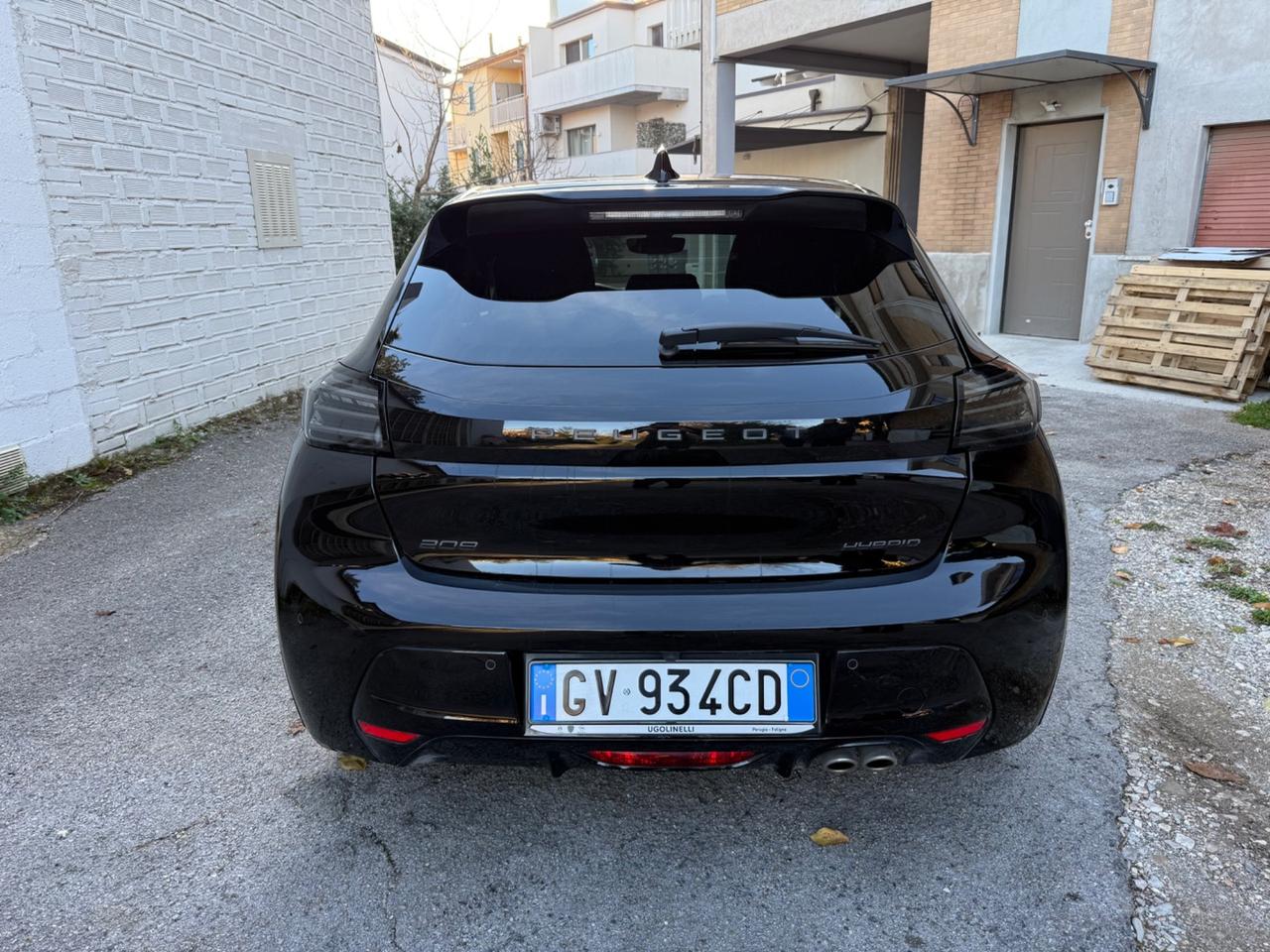 Peugeot 208 Hybrid 136 e-DCS6 GT