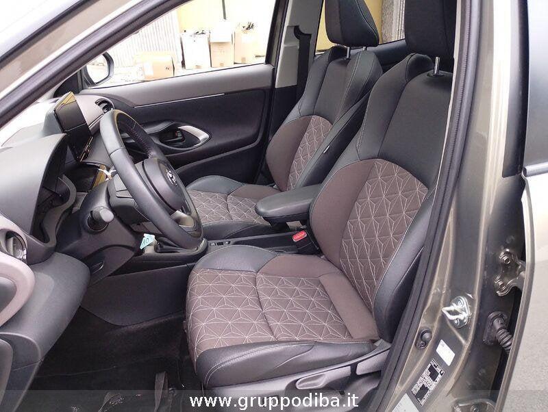 Toyota Yaris Cross 1.5h Lounge fwd 116cv e-cvt