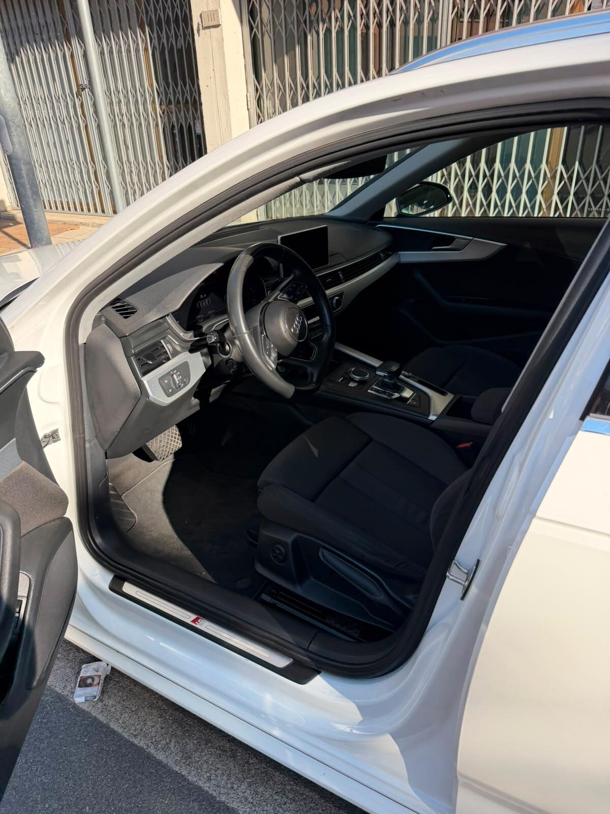 Audi A4 Avant 35 TDI S tronic