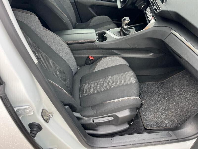 Peugeot 5008 BlueHDi 130 S&S Business