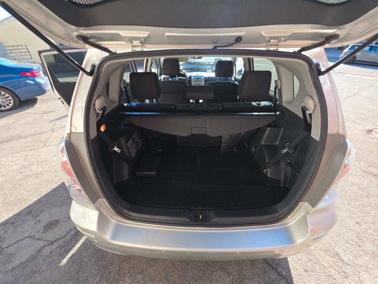 Toyota Corolla Verso 2.2 7 POSTI OFFERTA PROMO