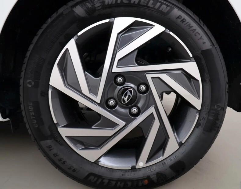 Hyundai i20 1.2 MPI MT GPL Connectline