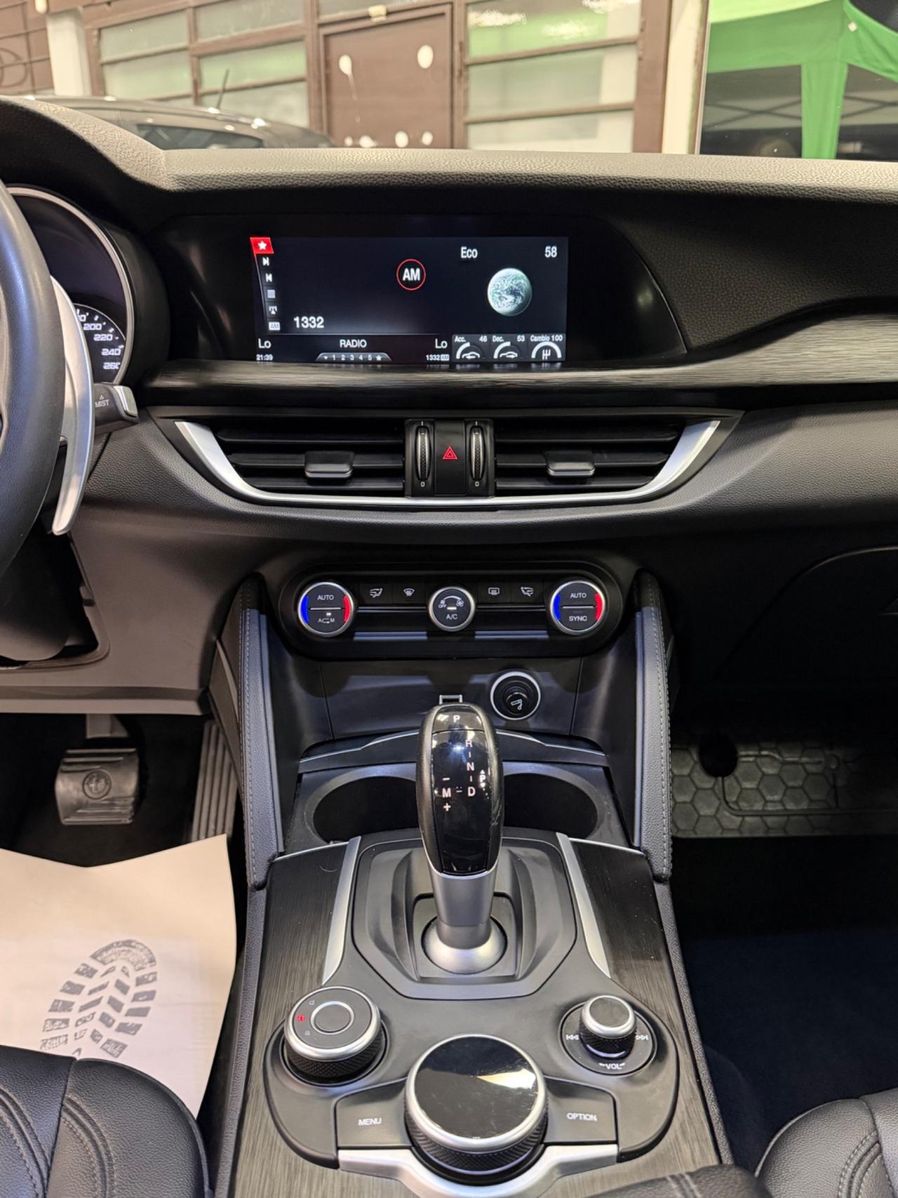 Alfa Romeo Stelvio 2.0 Turbo 200 CV AT8 Q4 B-Tech