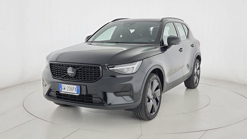 Volvo XC40 B3 automatico Ultra Black Edition